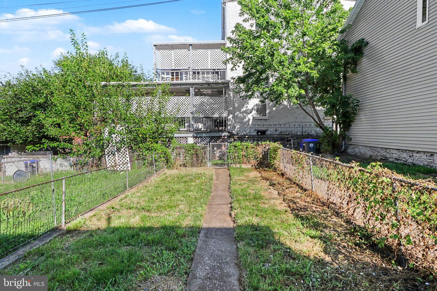 31 Chestnut St Property Photo 27