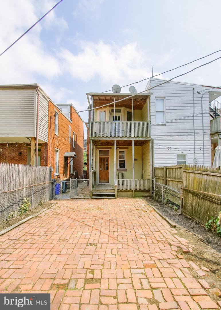 232 Peffer St Property Photo 7