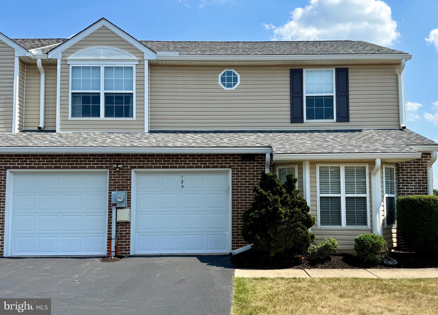 125 MERLIN DR