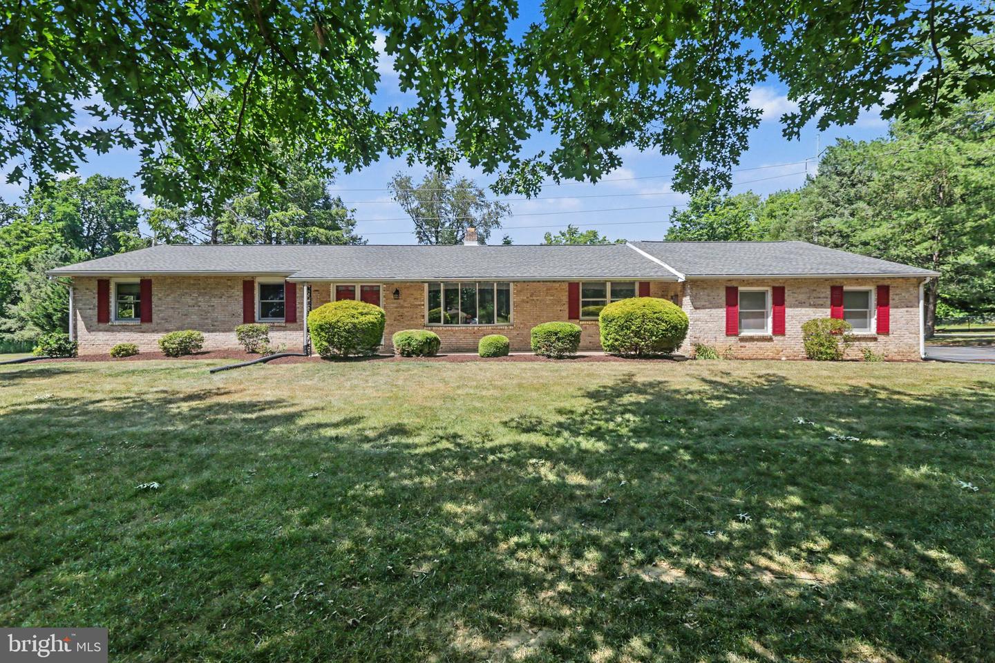 1308 Montfort Dr Property Photo 1