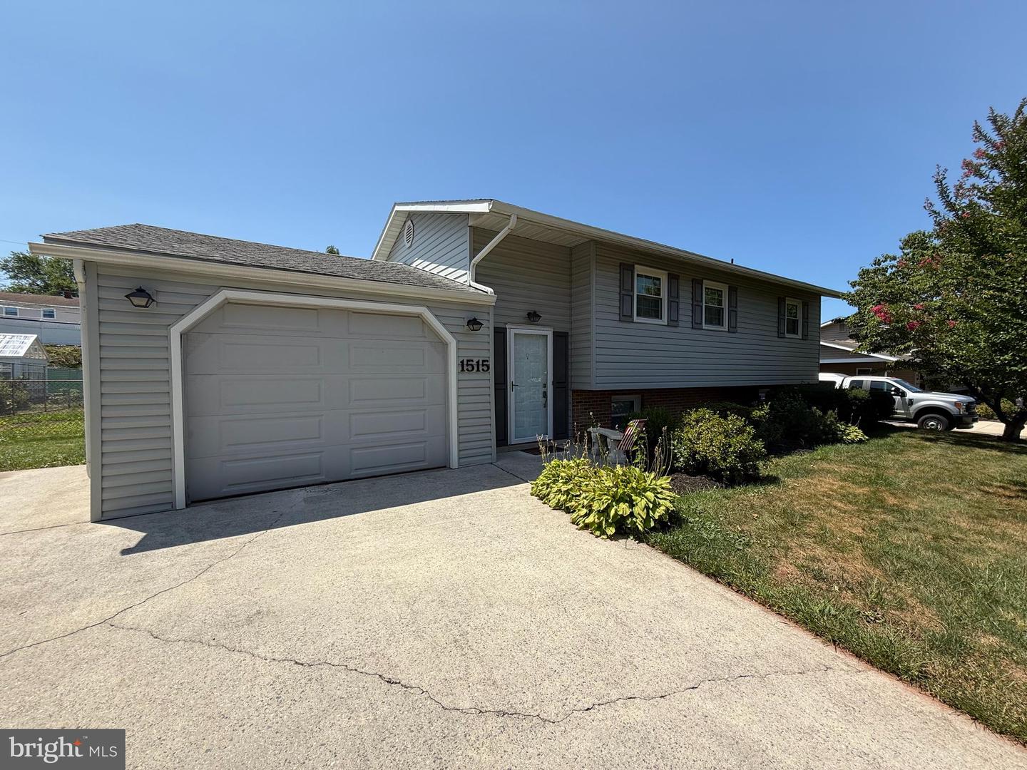 1515 Spring Garden Dr Property Photo 1