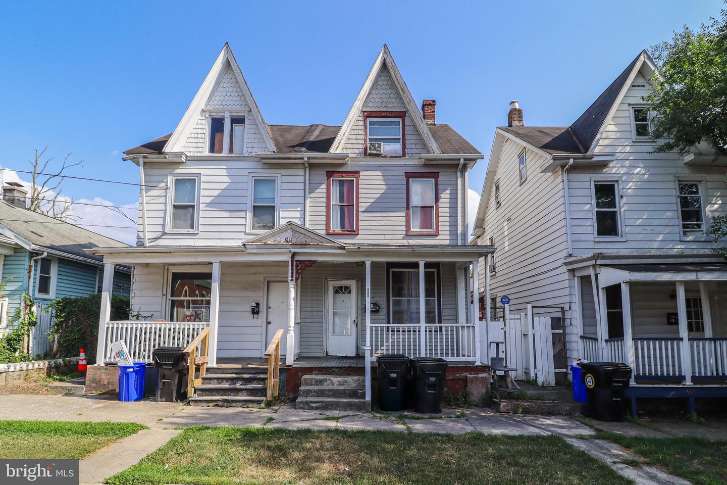 1913 NORTH ST Property Photo 1