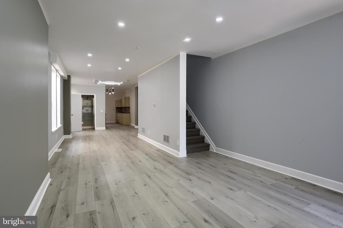 1726 Market St Property Photo 4