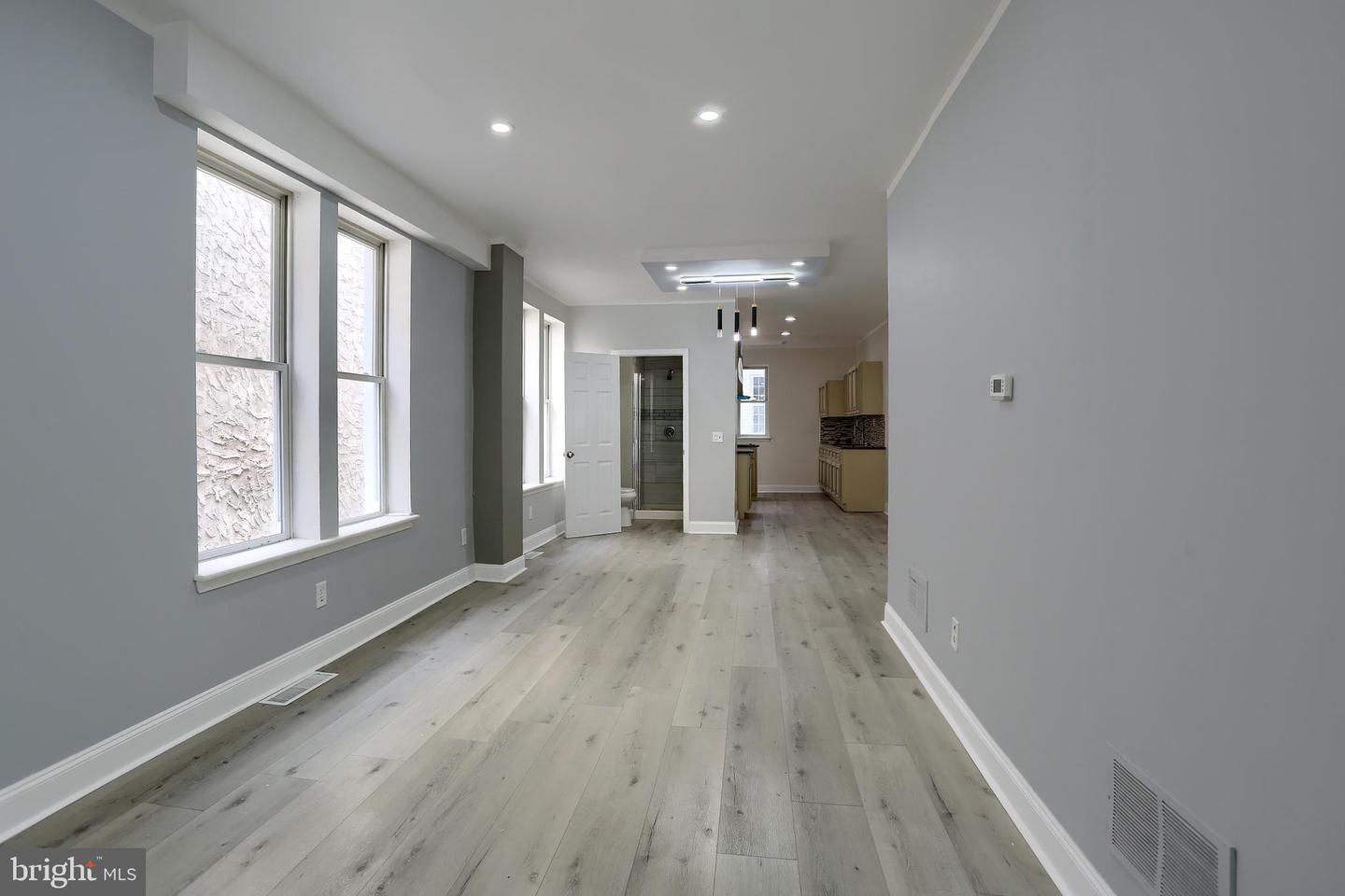 1726 Market St Property Photo 6