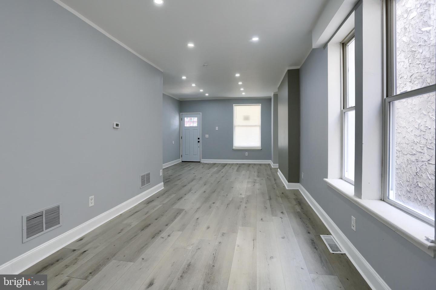1726 Market St Property Photo 7