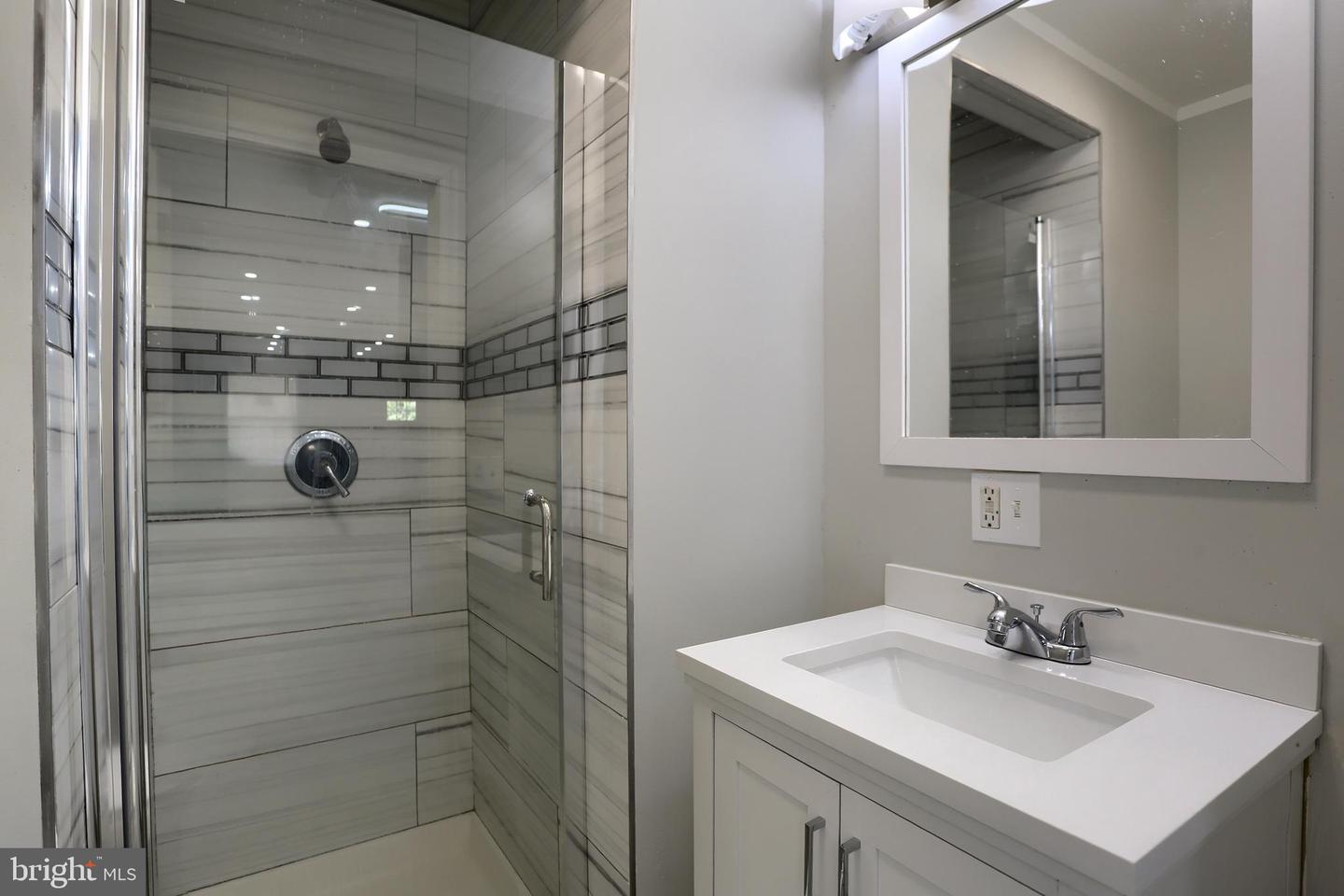 1726 Market St Property Photo 8