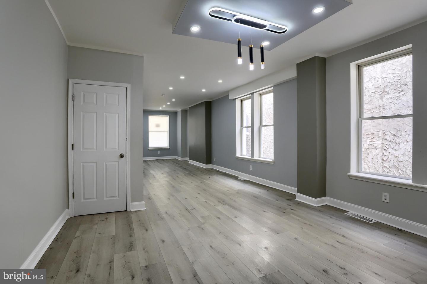 1726 Market St Property Photo 9
