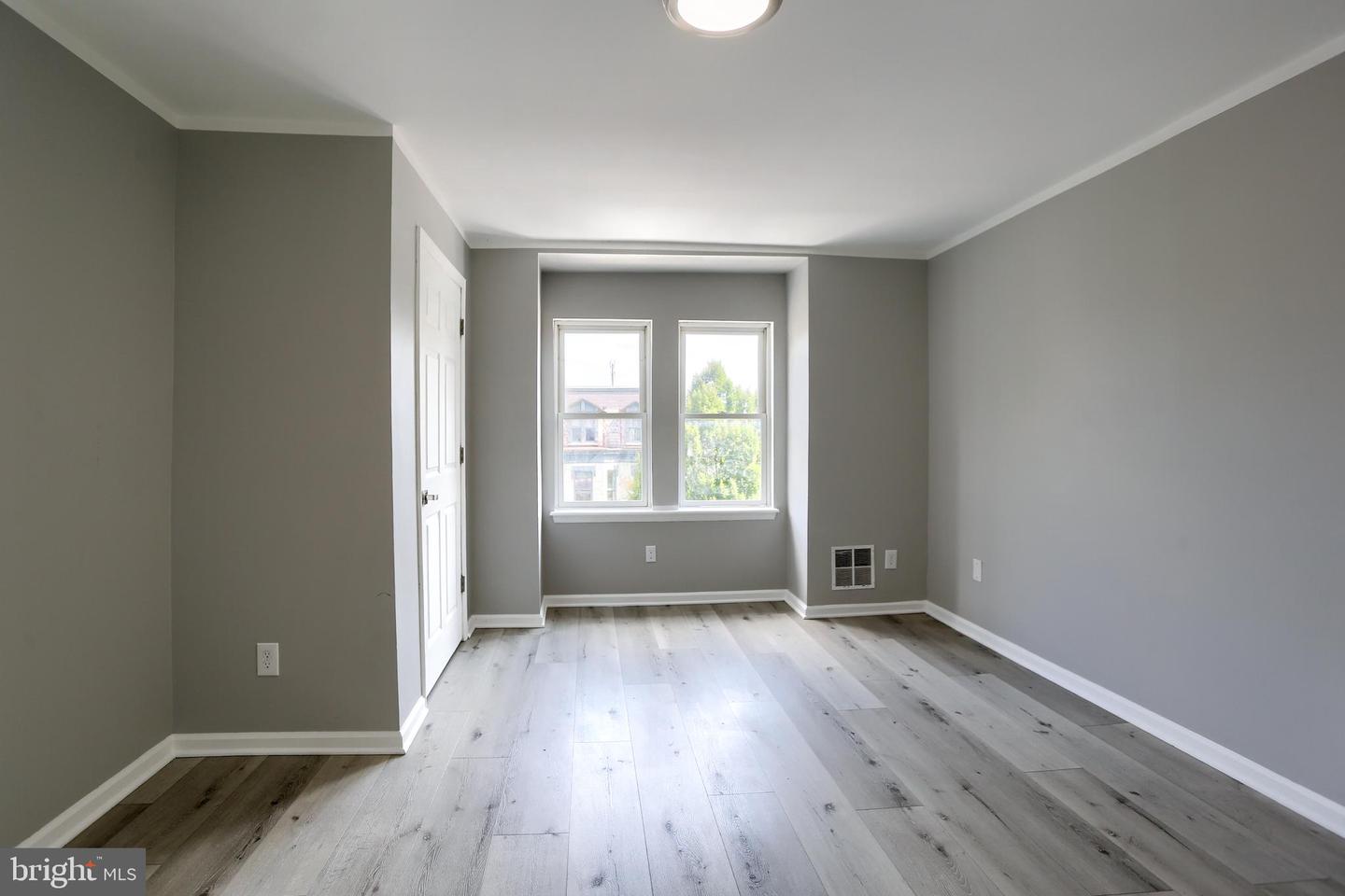 1726 Market St Property Photo 25