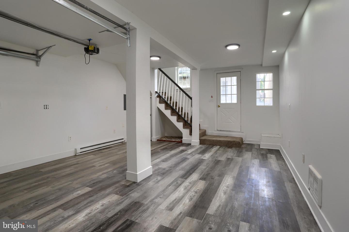 1726 Market St Property Photo 29