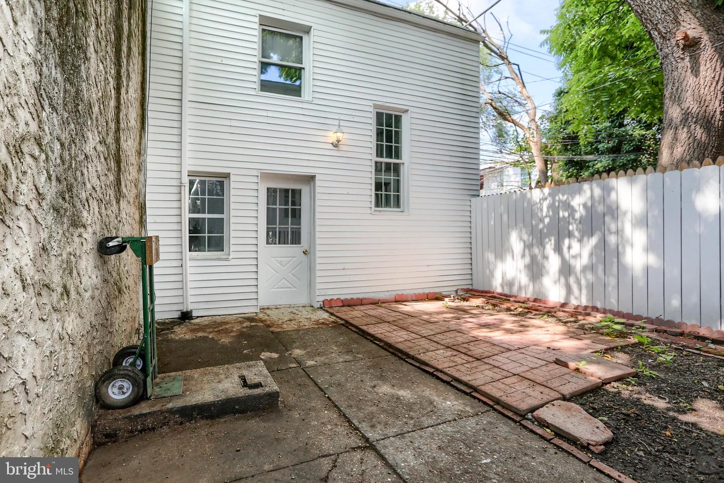 1726 Market St Property Photo 38