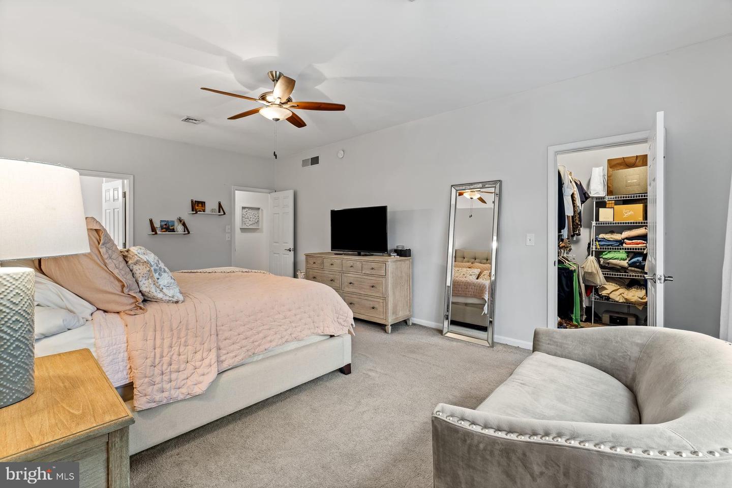 640 Springhouse Ln Property Photo 22