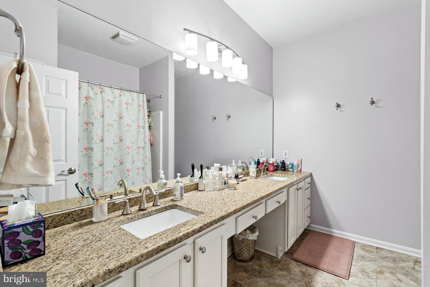 640 Springhouse Ln Property Photo 23