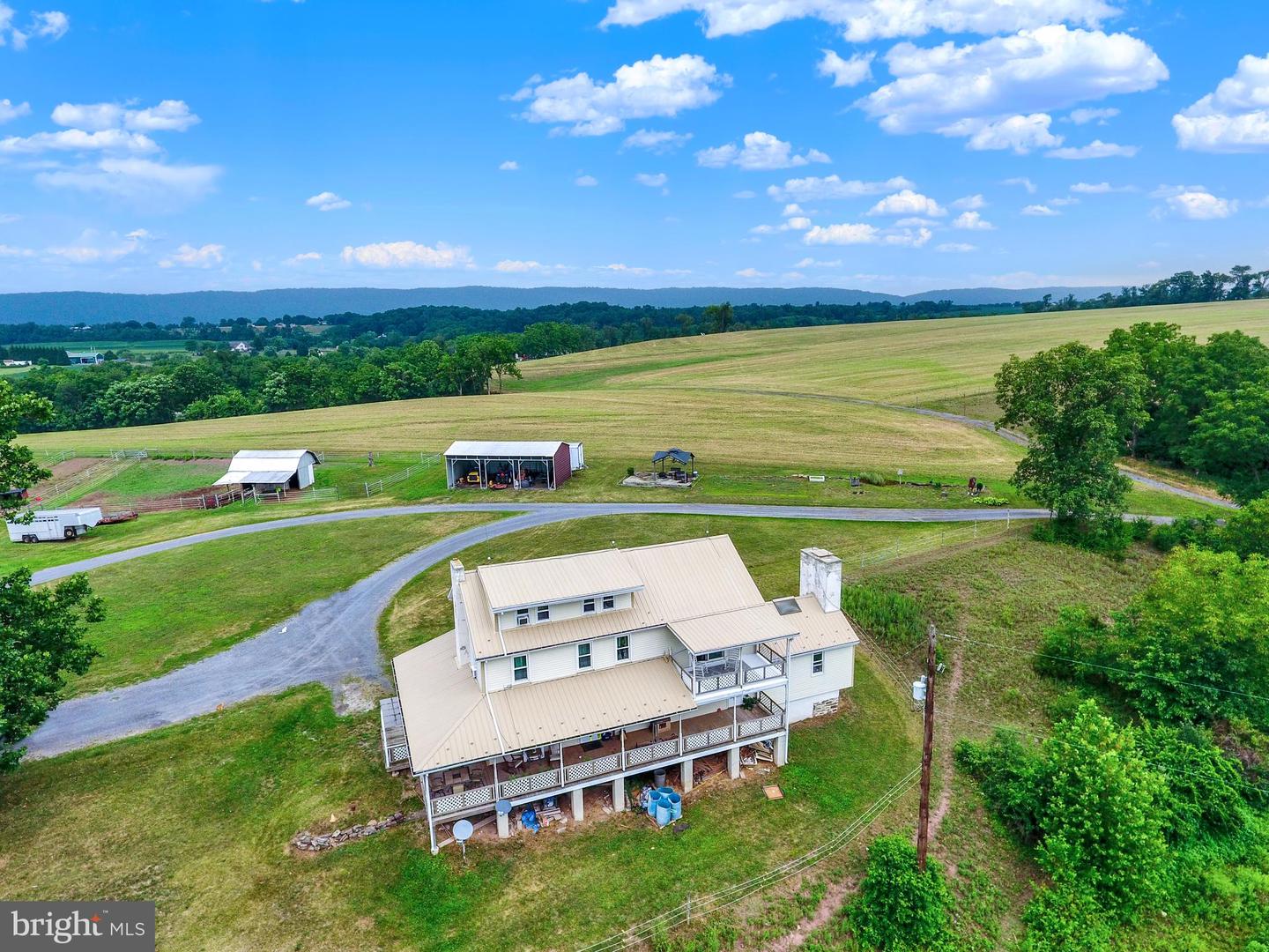 267 Hobby Horse Ln Property Photo 1