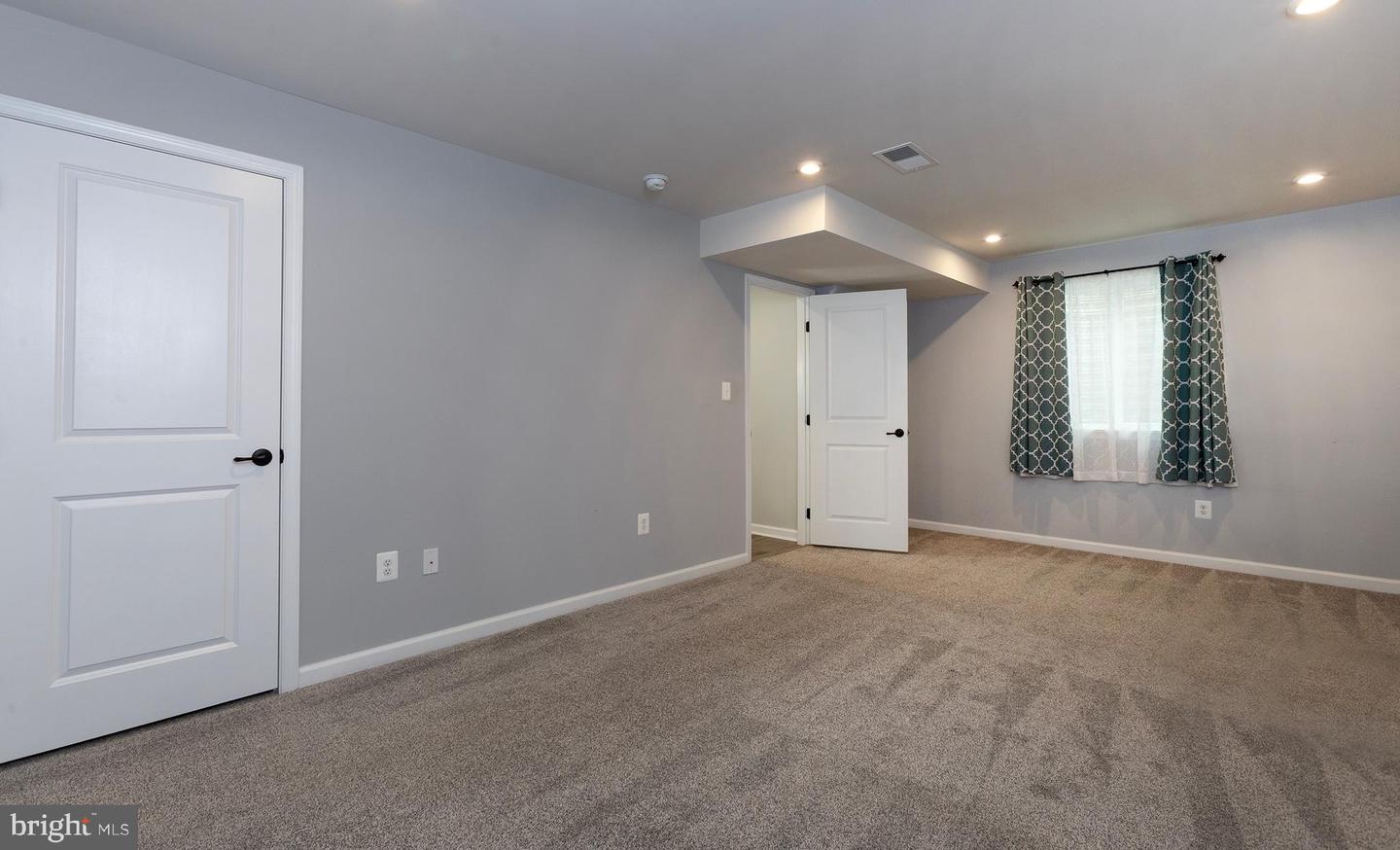 3916 Afleet Alex Way Property Photo 29
