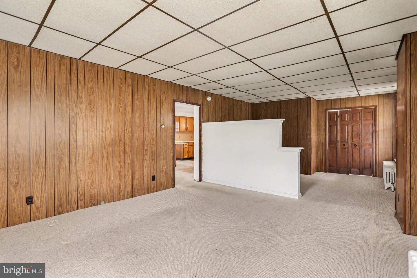 4001 Locust Ln Property Photo 11