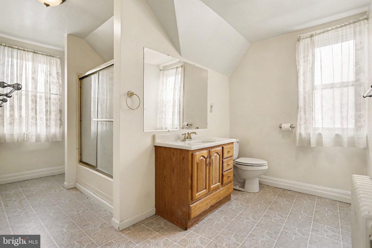 4001 Locust Ln Property Photo 13