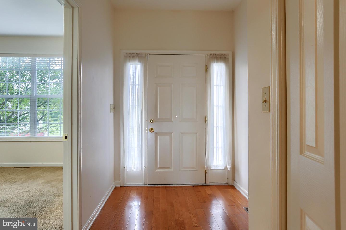 4505 Hillside Ct Property Photo 2