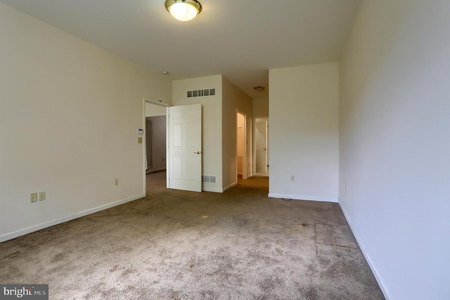 4505 Hillside Ct Property Photo 17
