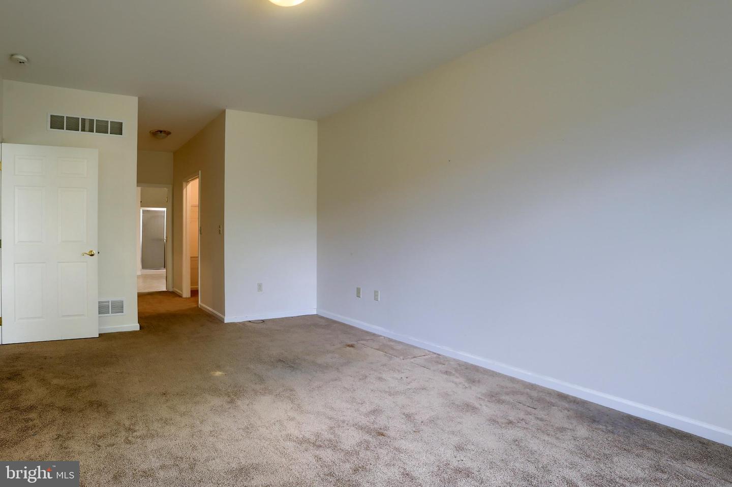 4505 Hillside Ct Property Photo 18