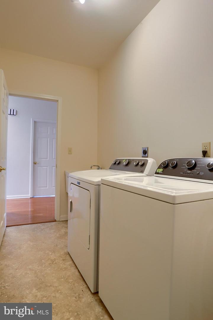 4505 Hillside Ct Property Photo 26