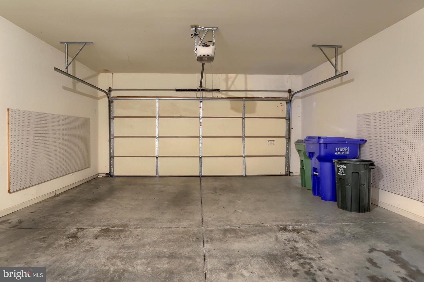 4505 Hillside Ct Property Photo 37