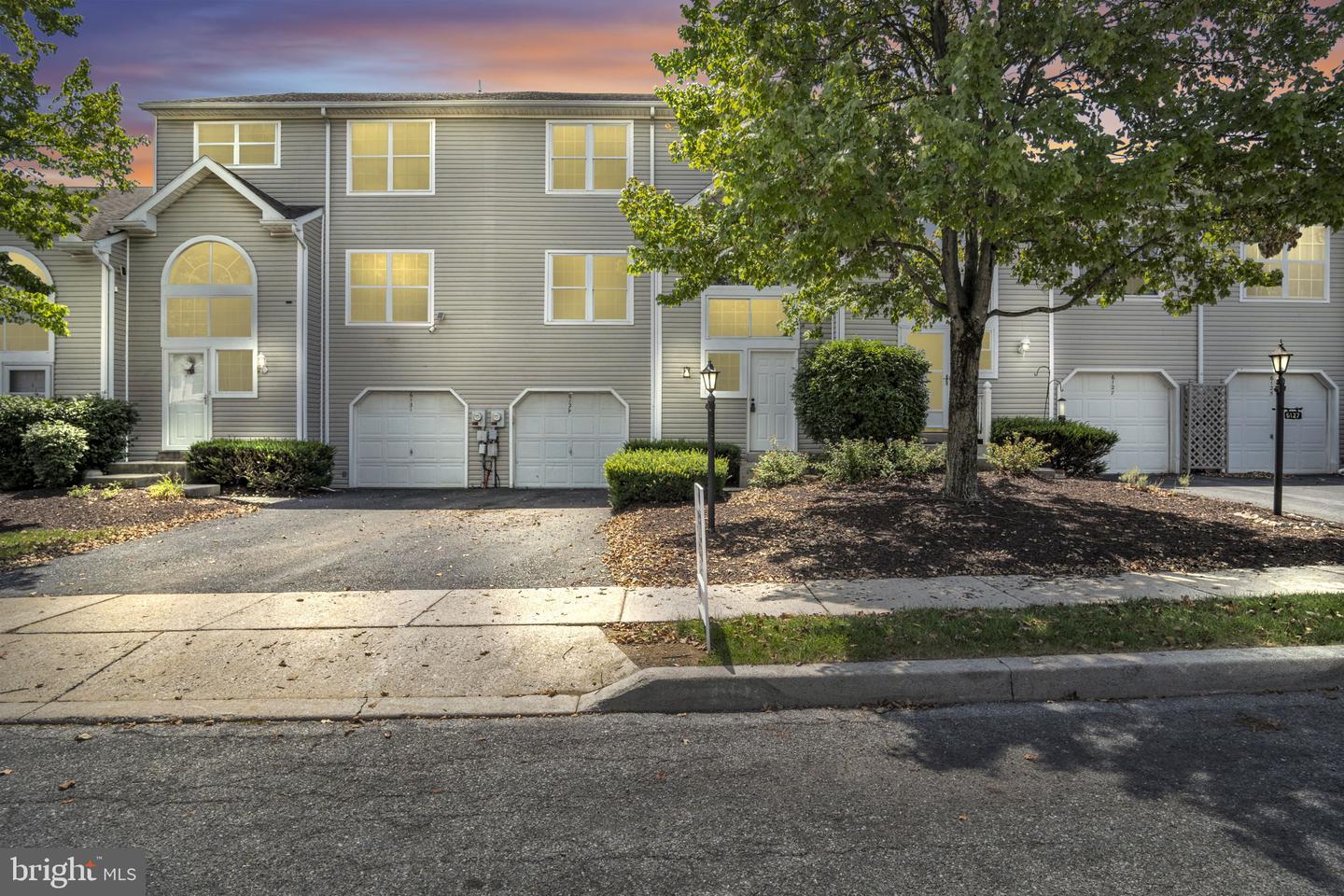 6129 Spring Knoll Dr Property Photo 1