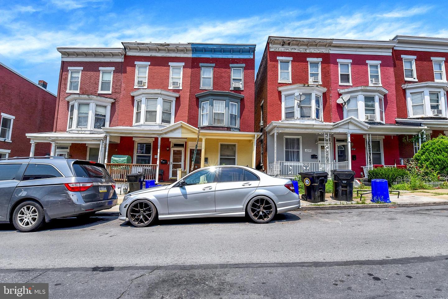 1208 Walnut St Property Photo 4