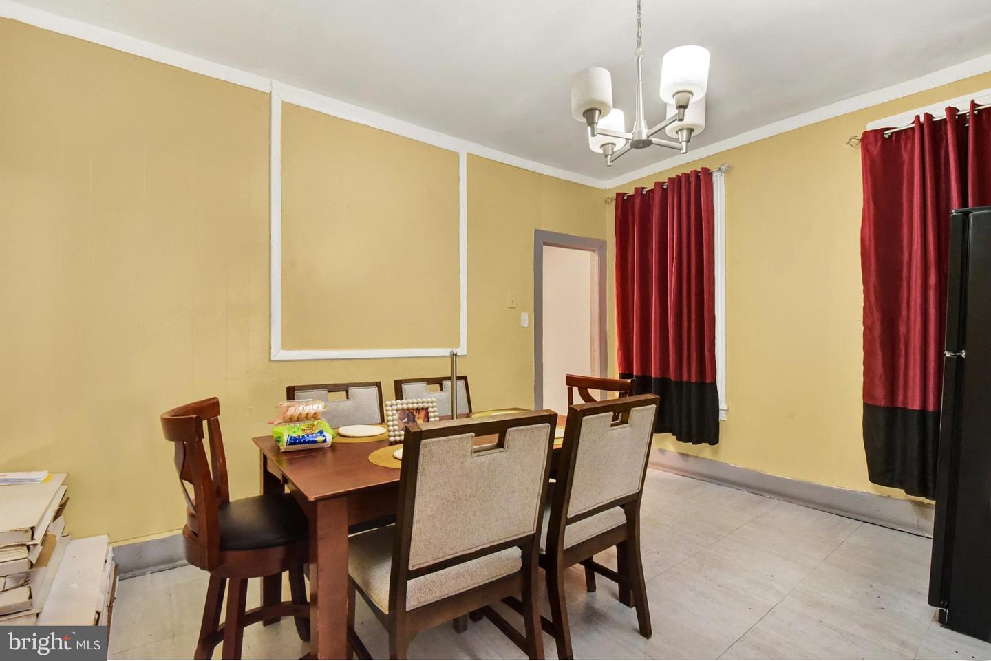 1208 Walnut St Property Photo 10