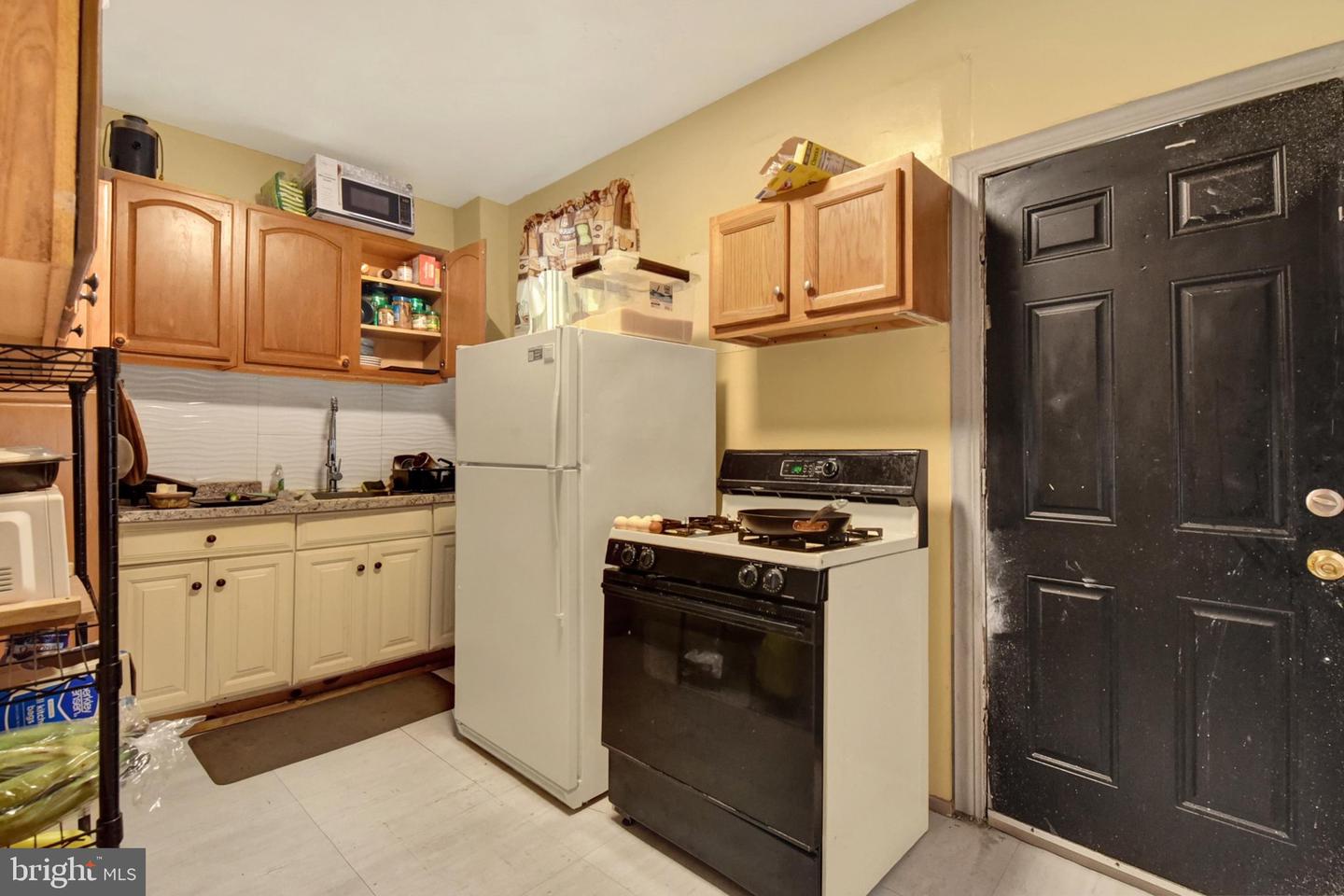 1208 Walnut St Property Photo 12