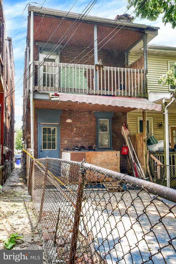1208 Walnut St Property Photo 24