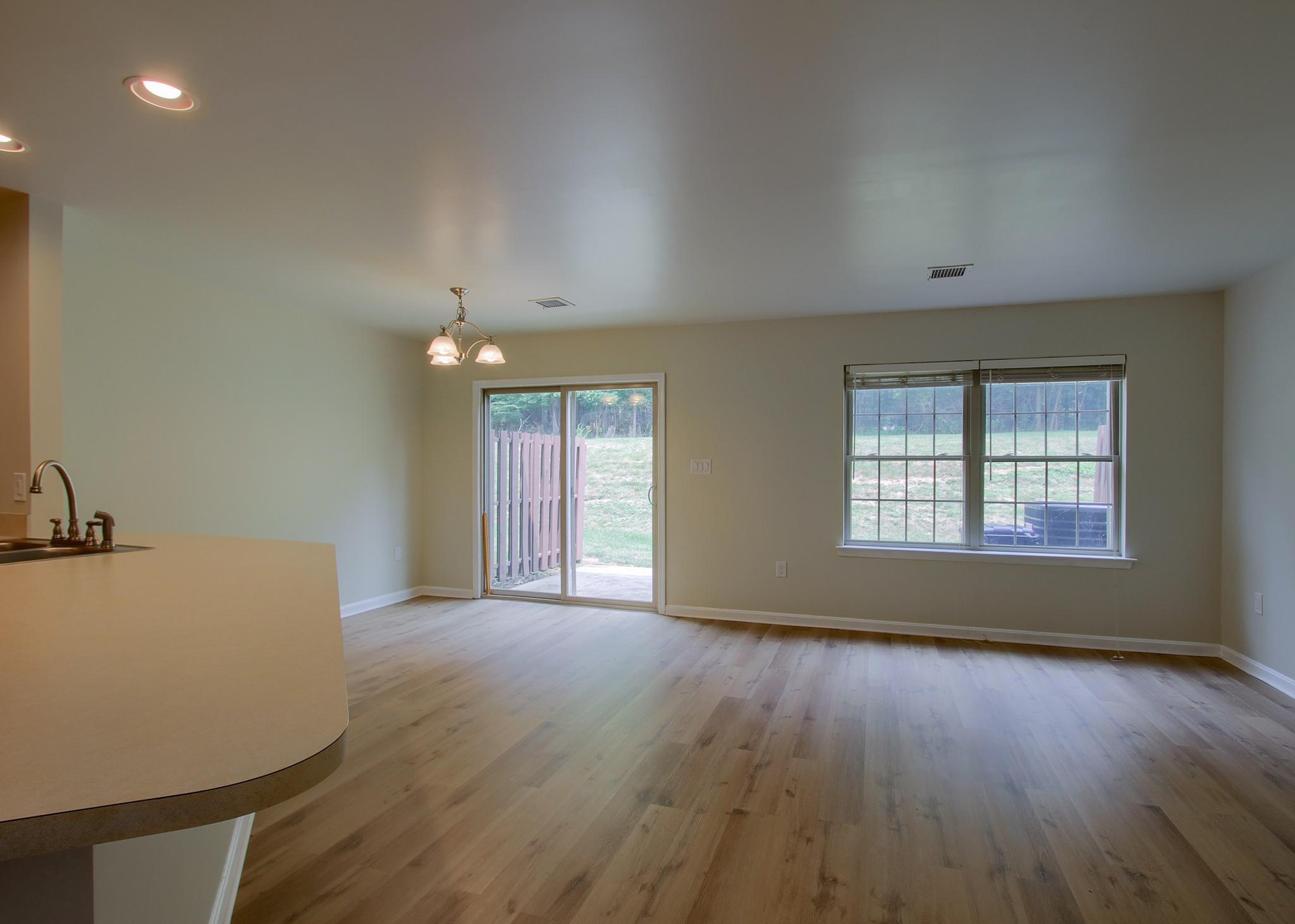 630 Glenbrook Dr Property Photo 4
