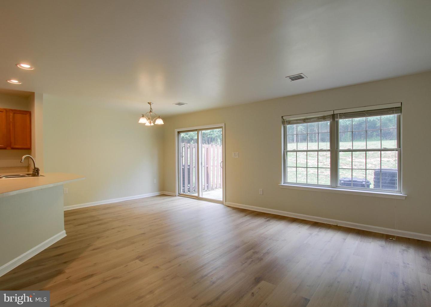 630 Glenbrook Dr Property Photo 7