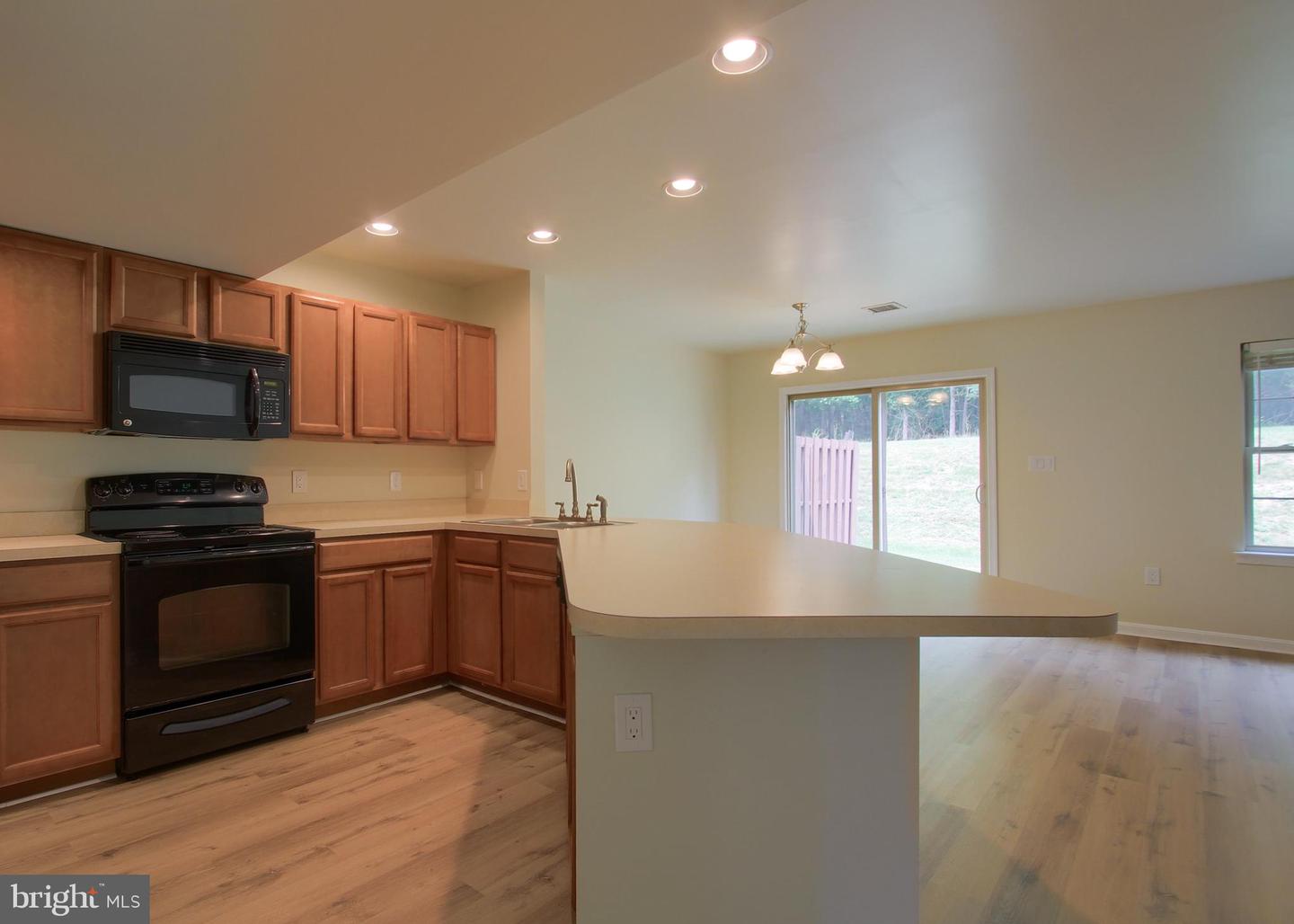 630 Glenbrook Dr Property Photo 8