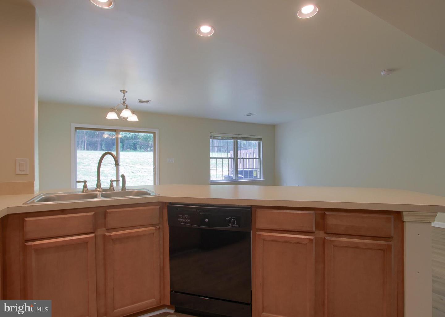 630 Glenbrook Dr Property Photo 9