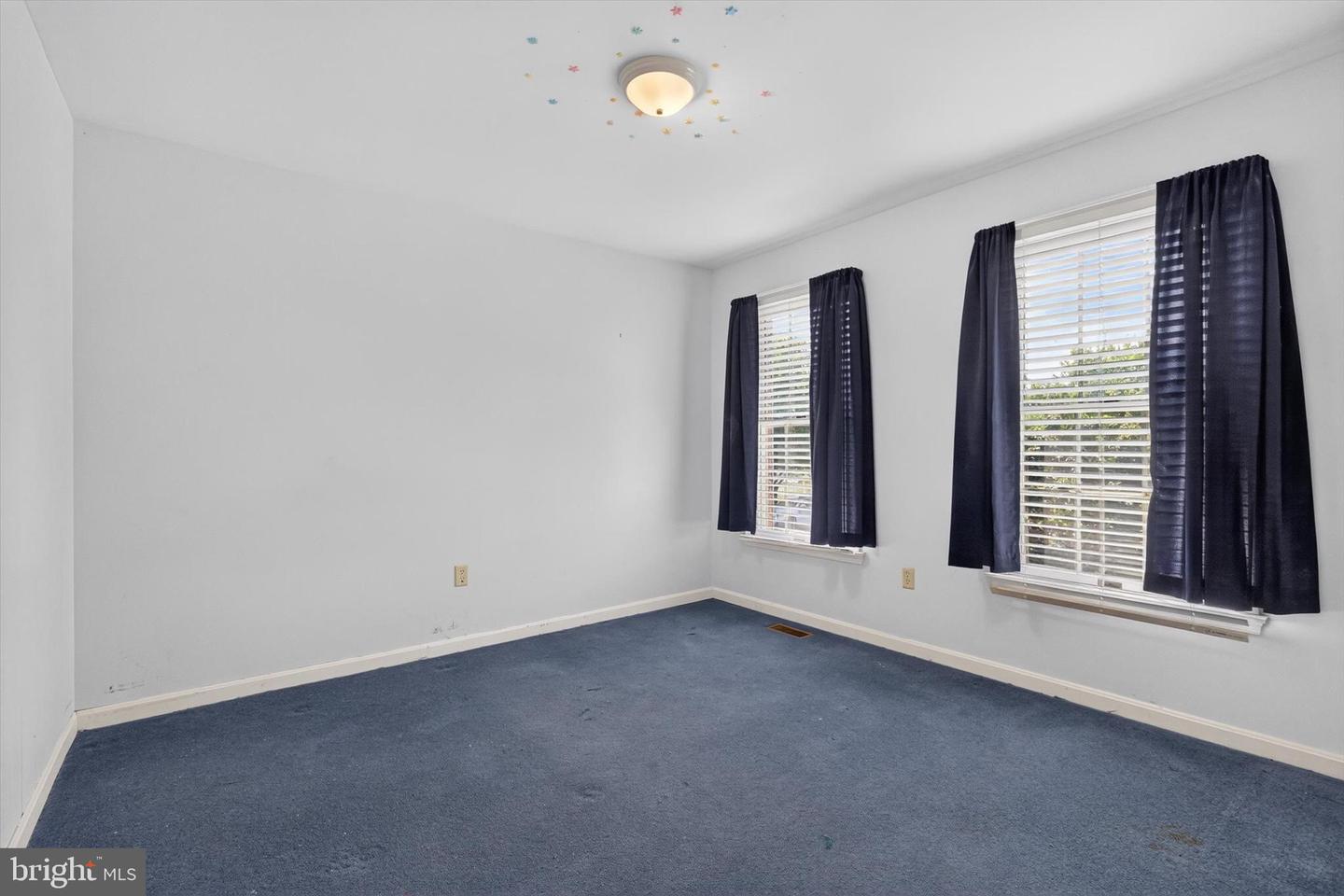 212 Fox Grove Pl Property Photo 20