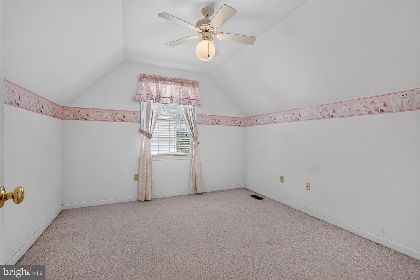 212 Fox Grove Pl Property Photo 28