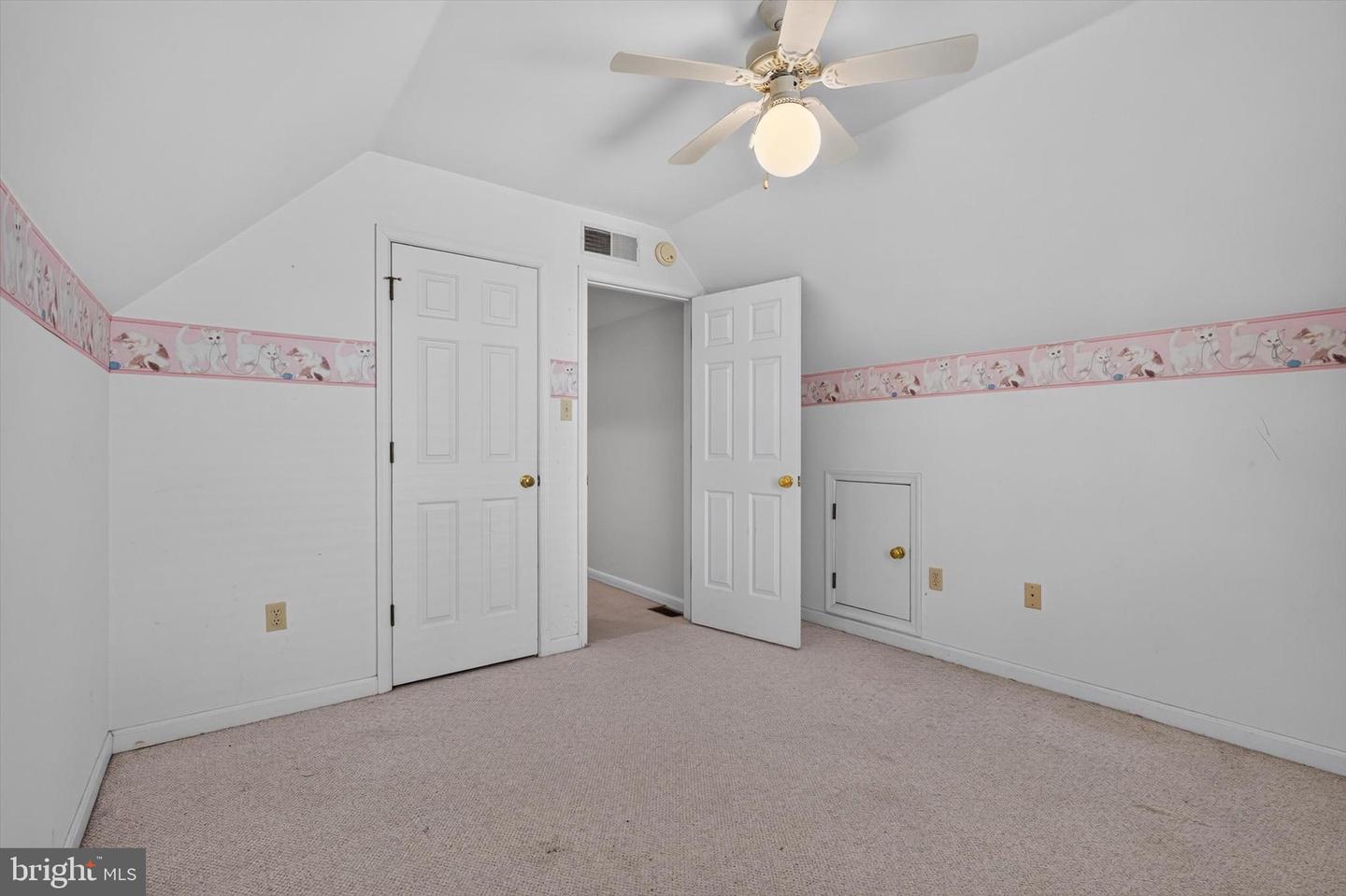 212 Fox Grove Pl Property Photo 29