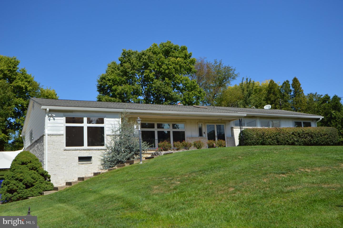 1406 Regency Cir Property Photo 1