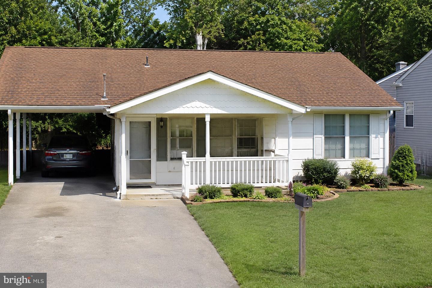 565 Lebo St Property Photo 1