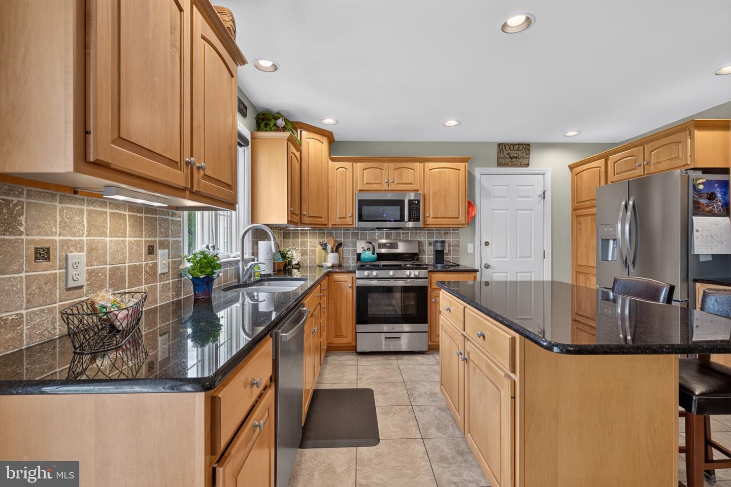 7668 Aynlee Way Property Photo 16