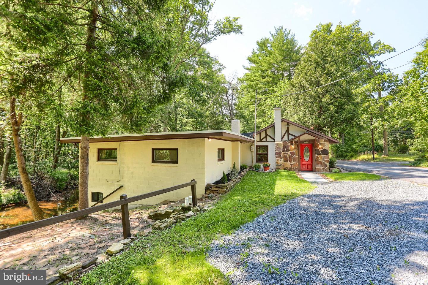 411 Speece Ln Property Photo 1