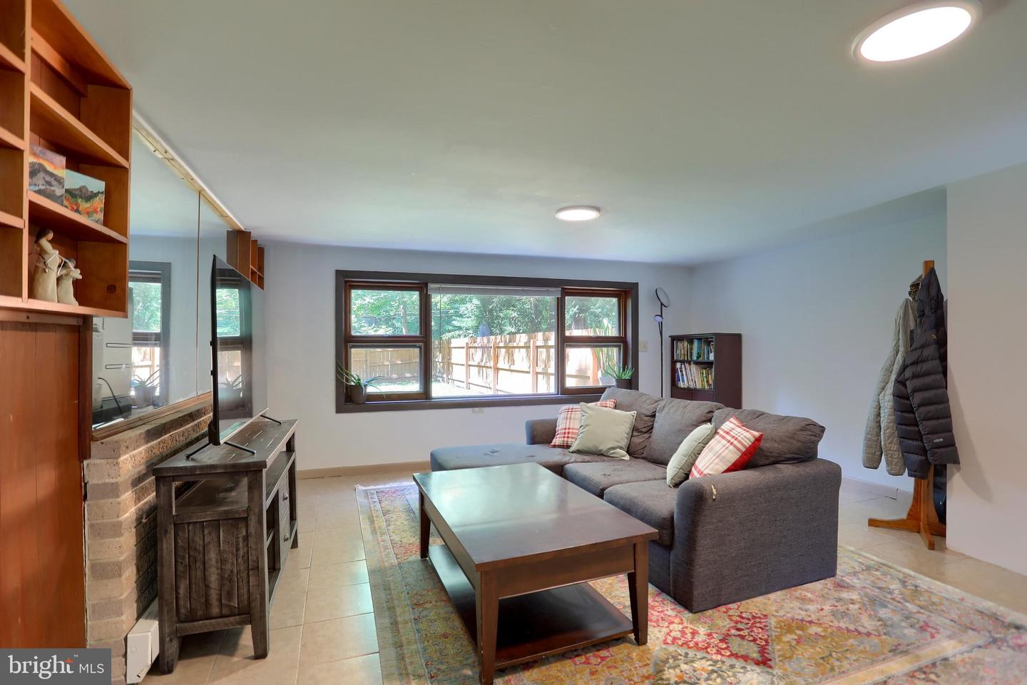 411 Speece Ln Property Photo 5