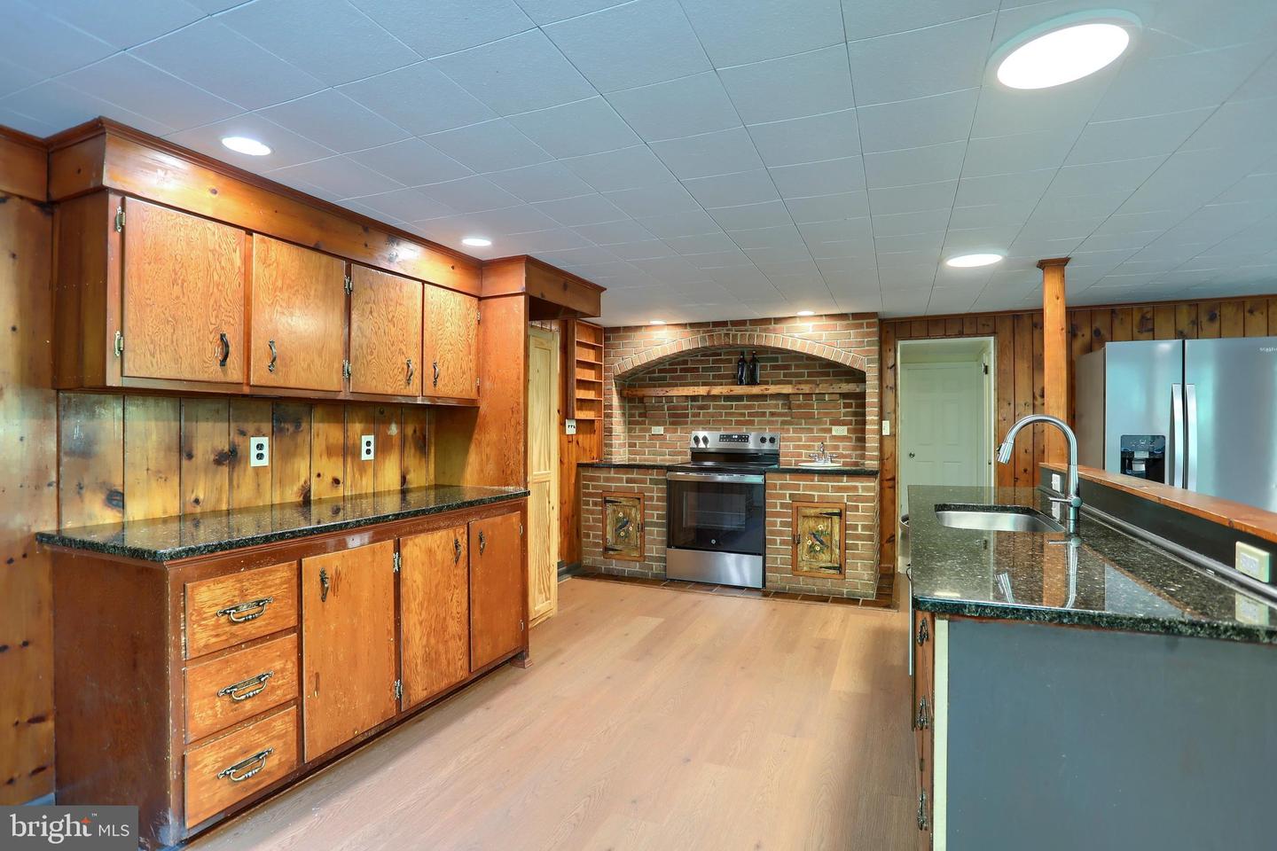 411 Speece Ln Property Photo 11