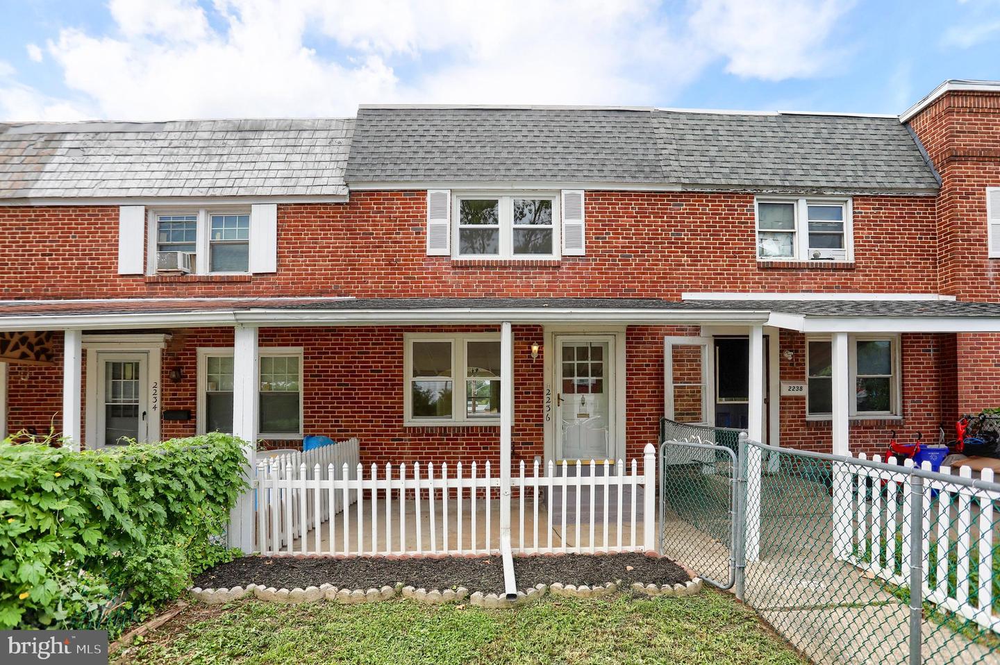 2236 Berryhill St Property Photo 1