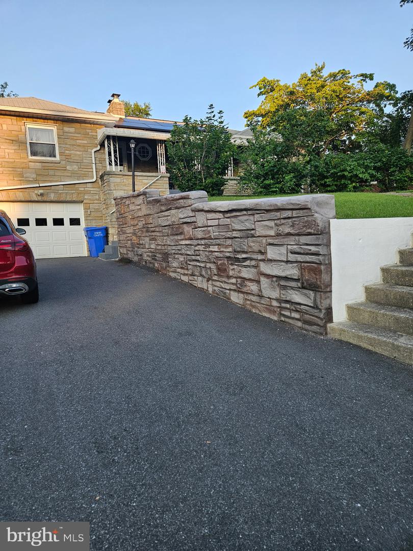 1358 Pieffers Ln Property Photo 2
