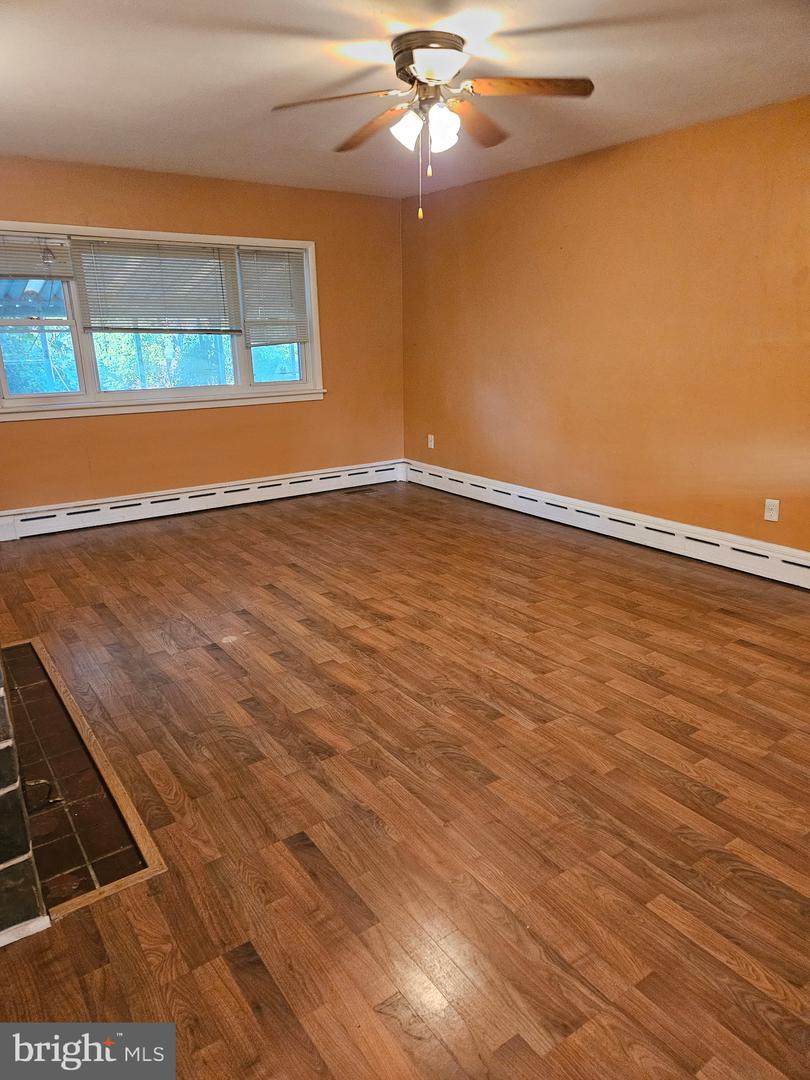 1358 Pieffers Ln Property Photo 9