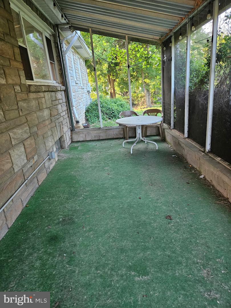 1358 Pieffers Ln Property Photo 28