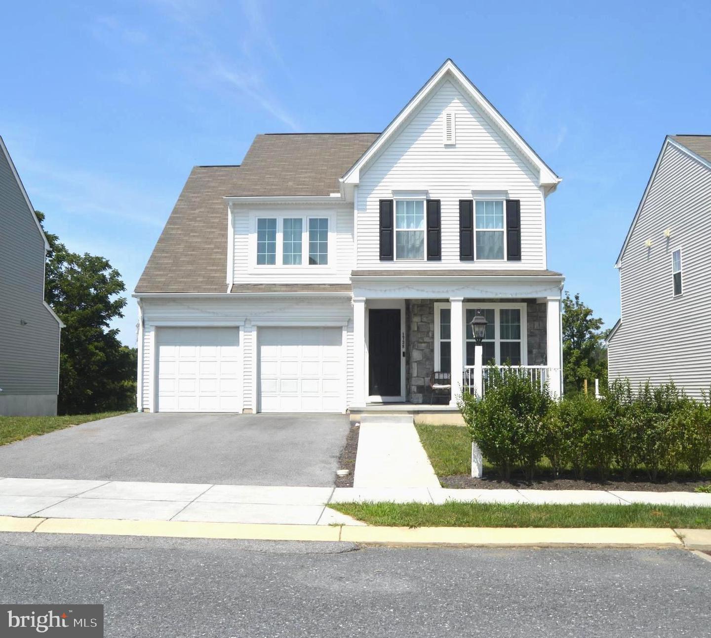 1738 Bradley Dr Property Photo 1