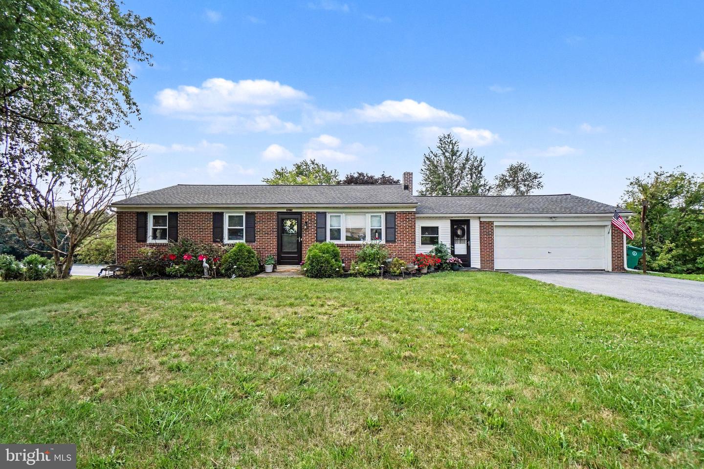 5975 Clover Rd Property Photo 1