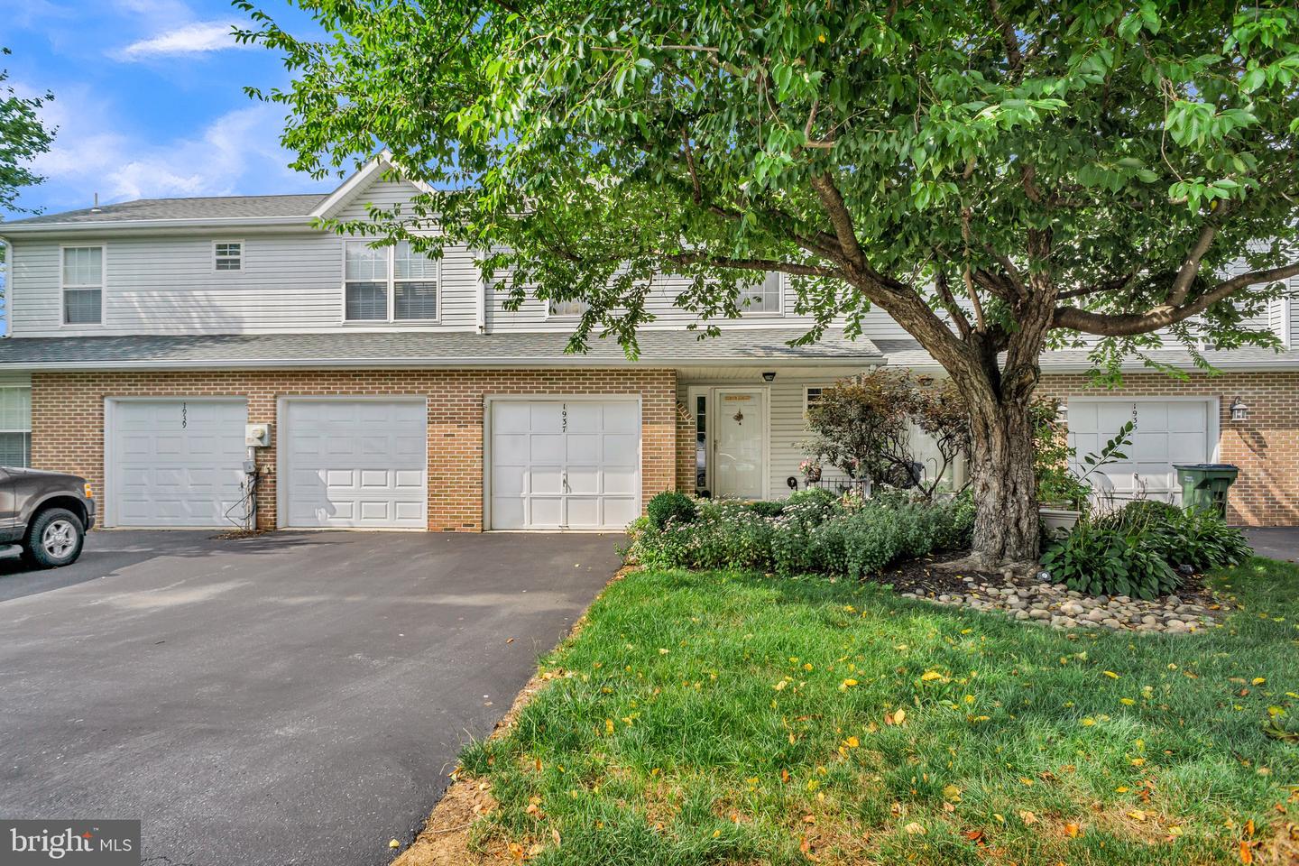 1937 DAYBREAK CIR